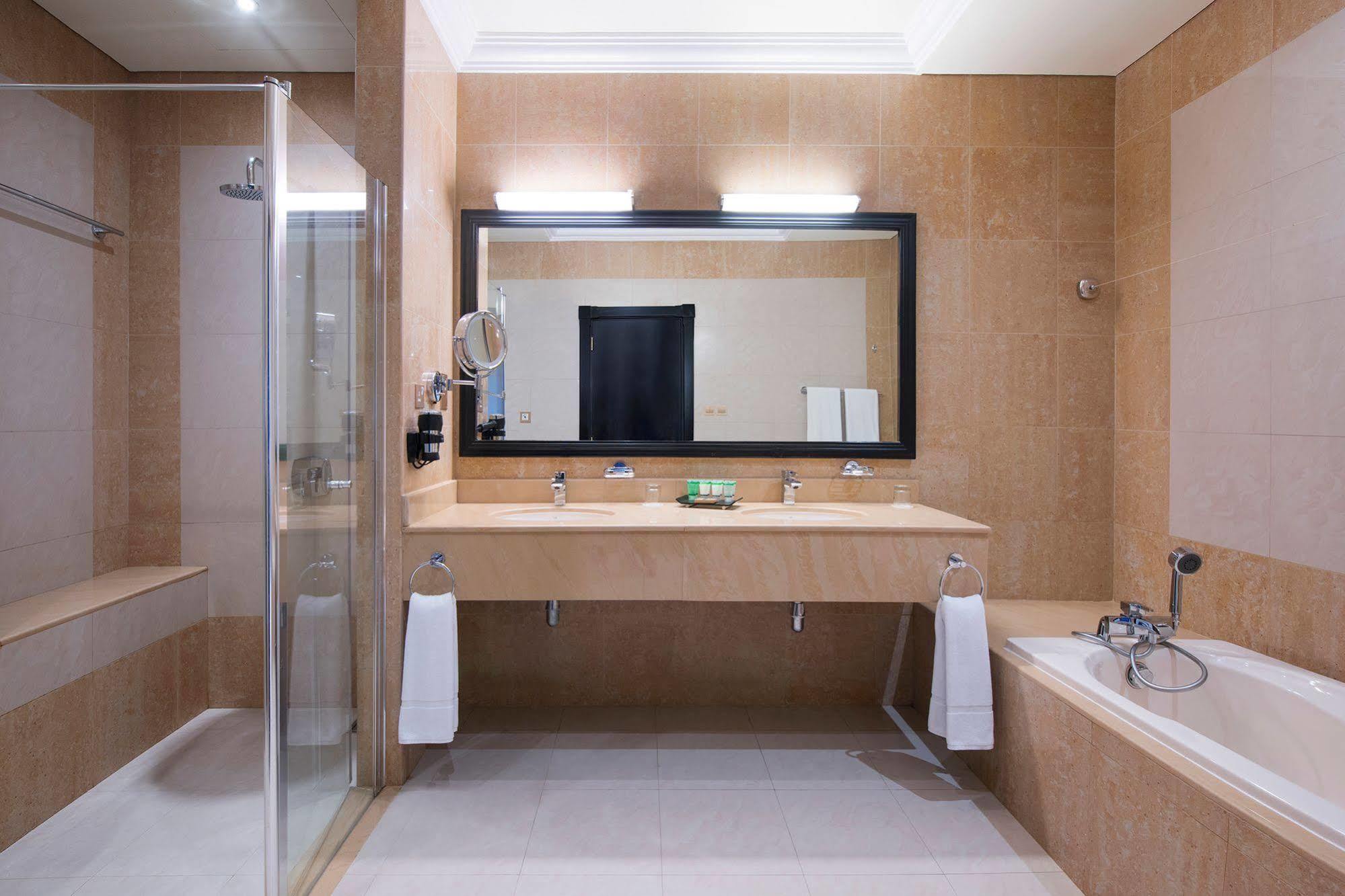 Al Hamra Residence & Vilage Luaran gambar